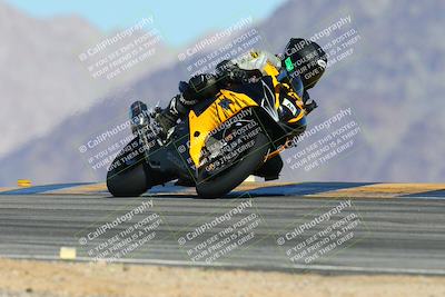 media/Feb-03-2024-SoCal Trackdays (Sat) [[767c60a41c]]/4-Turn 9 Set 1 (1040am)/